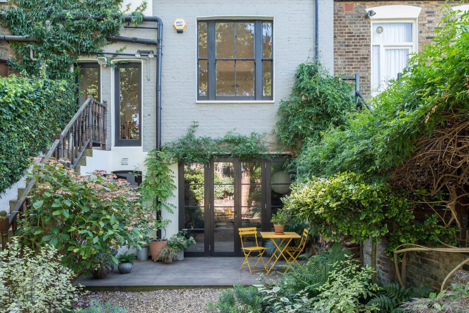 An Elegant Victorian Terrace House with Private Courtyard Garden 21 AnElegantVictorianTerraceHousewithPrivateCourtyardGarden TheNordroom23 An Elegant Victorian Terrace House with Private Courtyard Garden