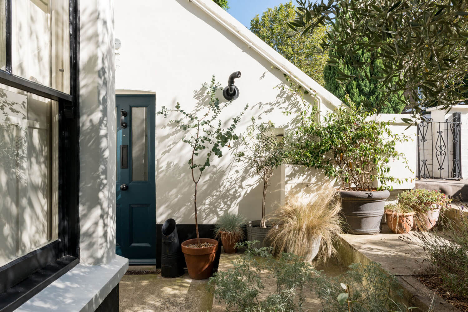 An Elegant Victorian Terrace House with Private Courtyard Garden 22 AnElegantVictorianTerraceHousewithPrivateCourtyardGarden TheNordroom24 An Elegant Victorian Terrace House with Private Courtyard Garden