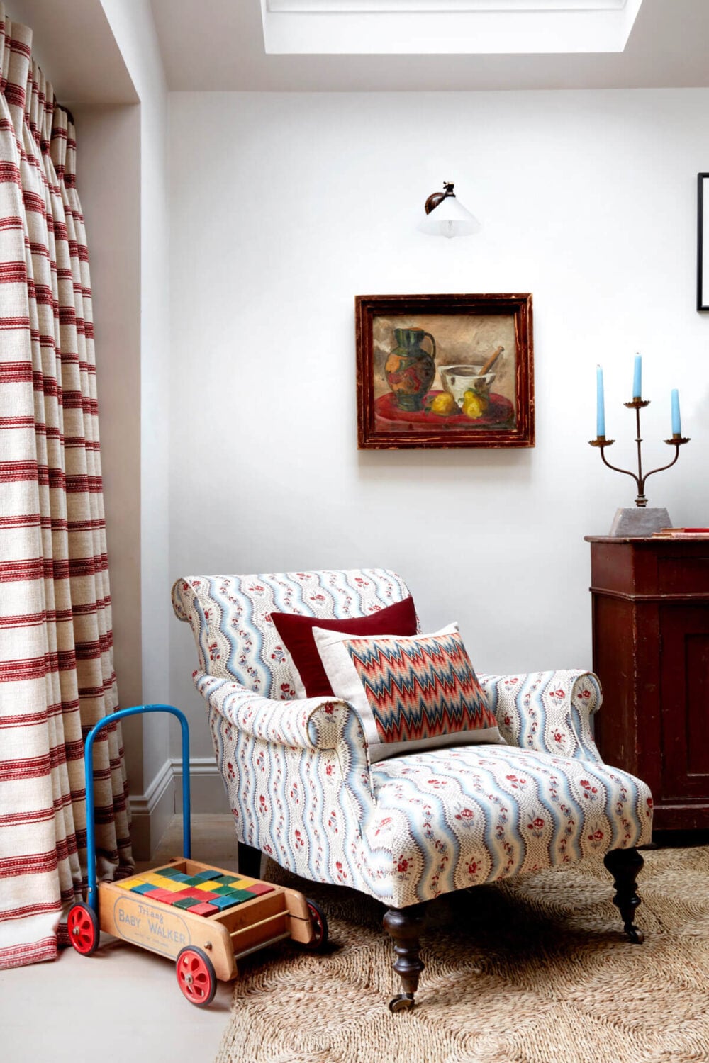 An Interior Designer's Colorful London Worker's Cottage 5 interior-designers-colorful-london-cottage-nordroom