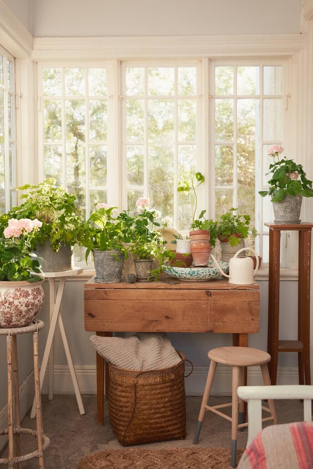 Elsa Billgren's Harmonious Vintage Summer House on Gotland 1 elsa-billgren-vintage-cottage-gotland-nordroom