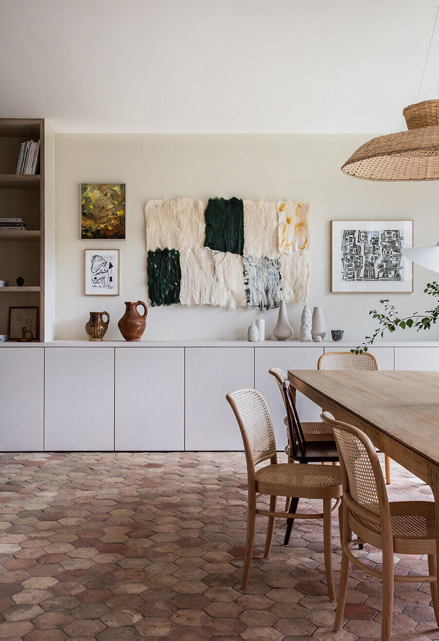 Home Decor Trends 2021: A Comfortable Home 23 terracotta-floors-interior-trends-2021-nordroom
