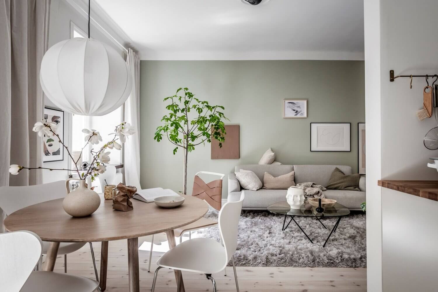 Natural Color Tones in a Charming Scandinavian Apartment 5 scandinavian-home-design-natural-nordroom