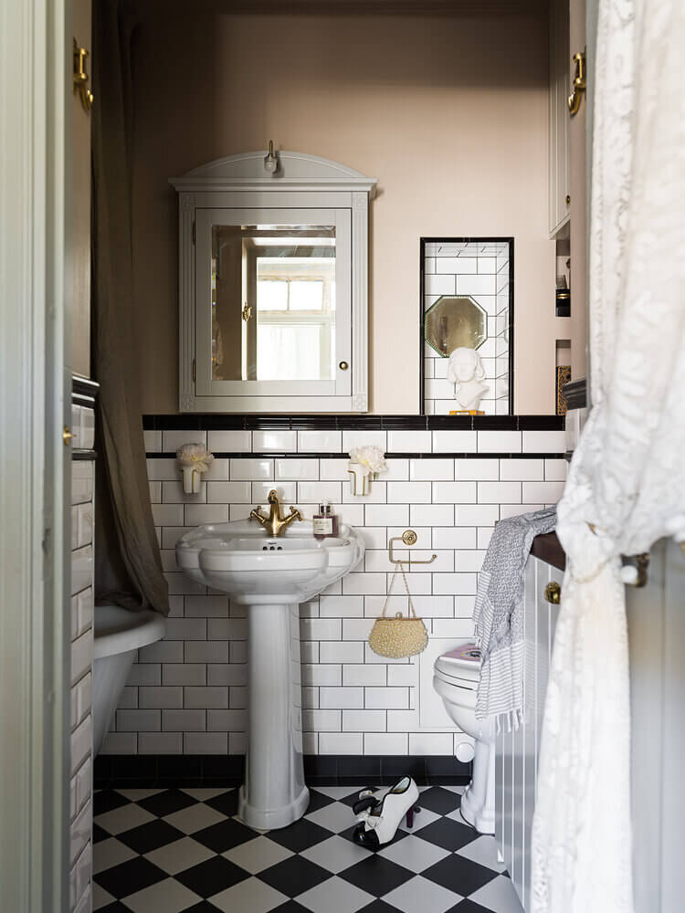 83 Small Bathroom Ideas & How To Make It Look Bigger 73 small-bathroom-design-ideas-nordroom