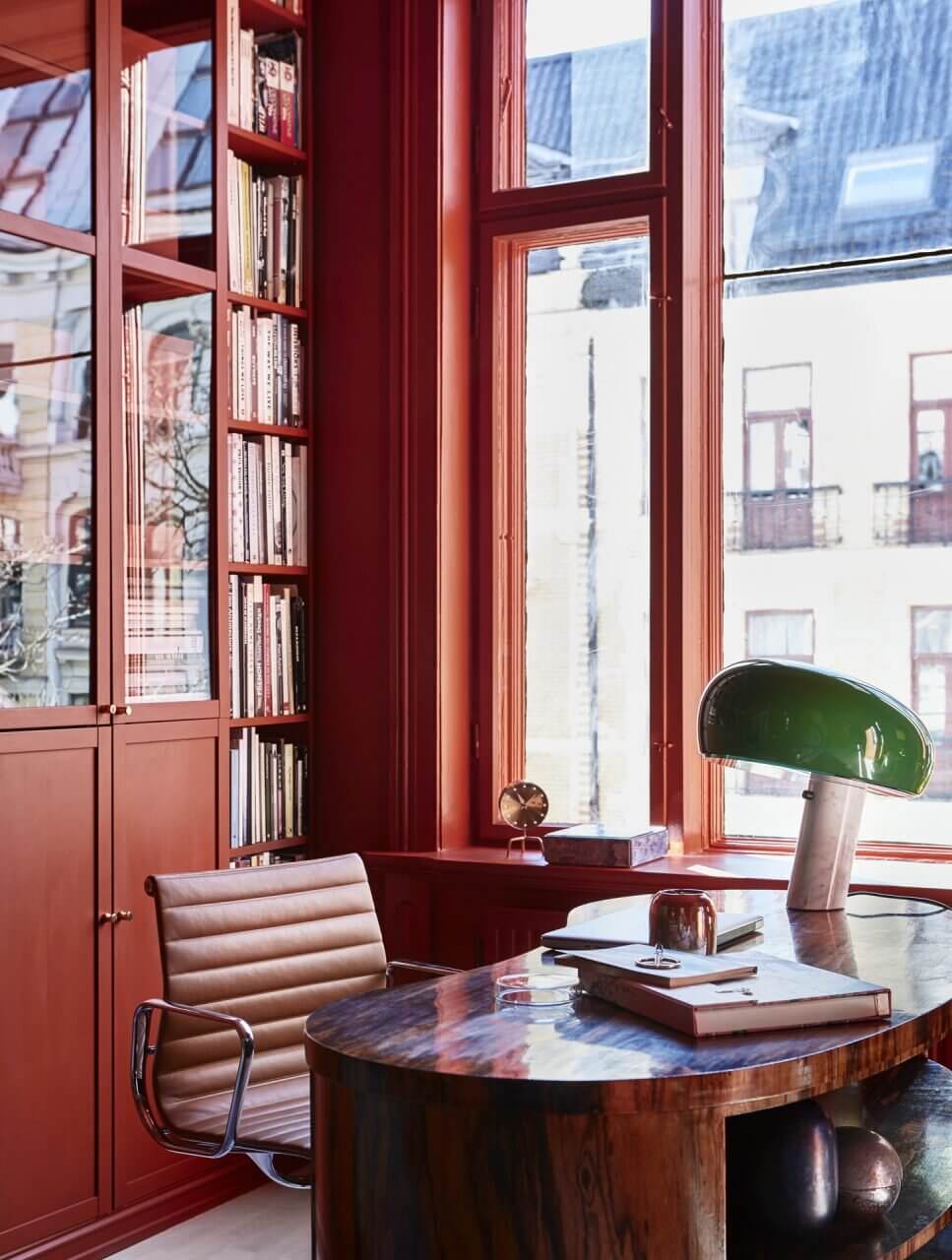 A Historic Apartment with Rich & Vibrant Color Combinations 4 historic-apartment-rich-vibrant-color-combinations-nordroom