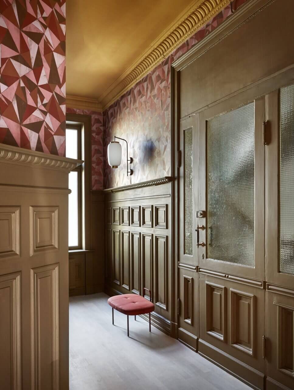 A Historic Apartment with Rich & Vibrant Color Combinations 9 historic-apartment-rich-vibrant-color-combinations-nordroom