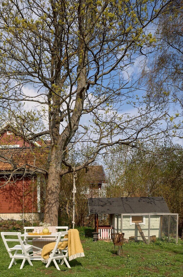 An Idyllic Swedish House With Tower Room 27 idyllic-swedish-house-tower-room-nordroom