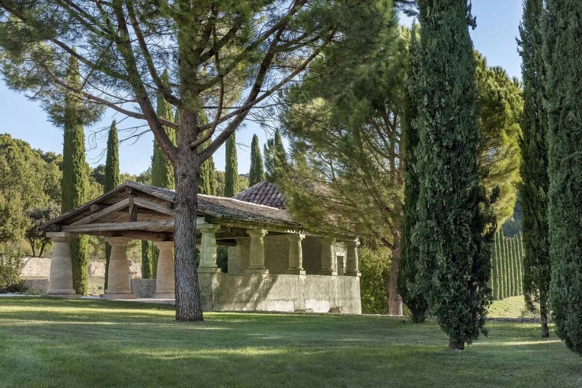 For Sale: A Beautiful 16th-Century Bastide in the Provence 12 16th-century-bastide-provence-nordroom