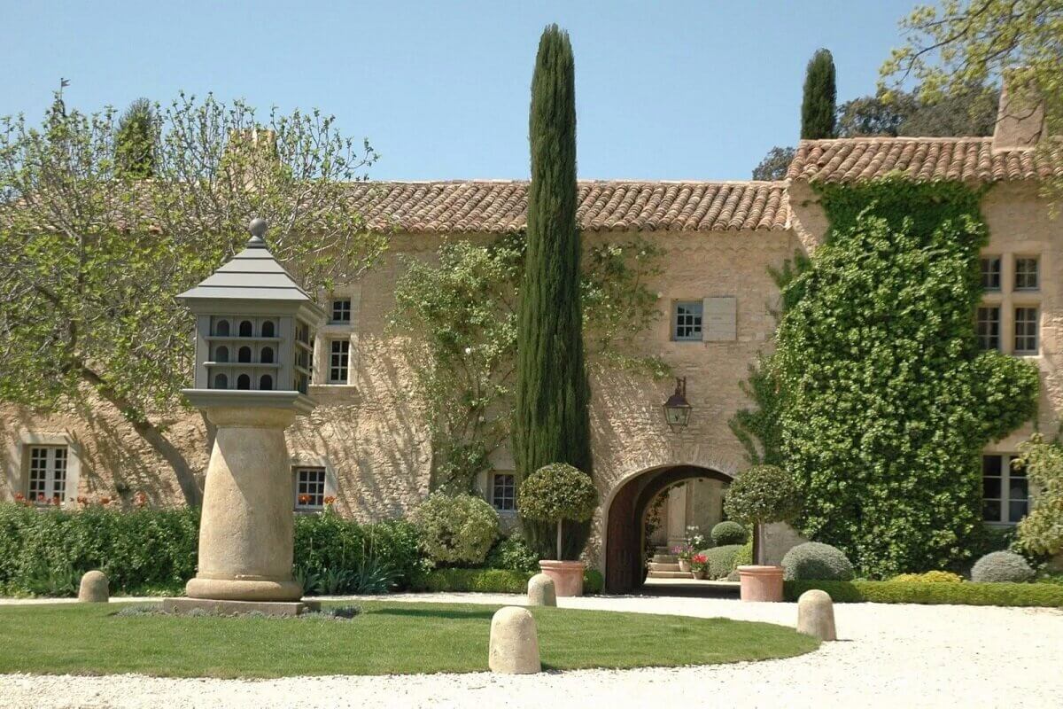 For Sale: A Beautiful 16th-Century Bastide in the Provence 13 16th-century-bastide-provence-nordroom