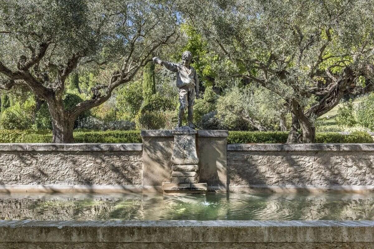 For Sale: A Beautiful 16th-Century Bastide in the Provence 9 16th-century-bastide-provence-nordroom