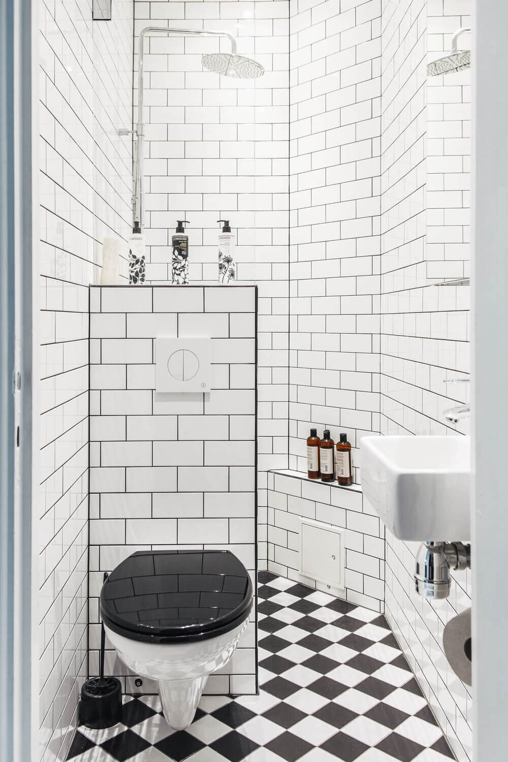 83 Small Bathroom Ideas & How To Make It Look Bigger 88 small-bathroom-design-ideas-nordroom