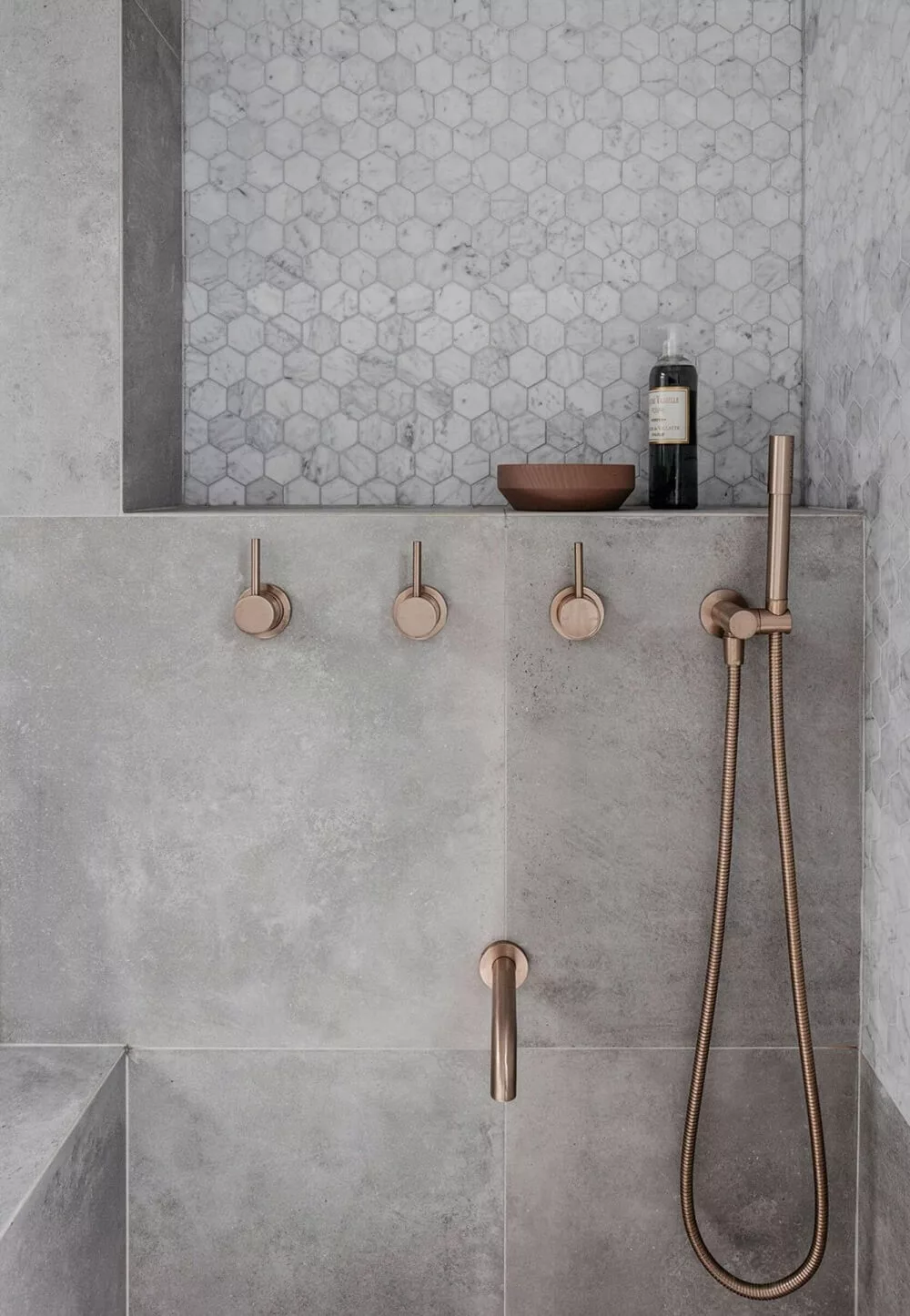 83 Small Bathroom Ideas & How To Make It Look Bigger 27 bathroom-shower-ledge-tiny-bathroom-design-ideas-nordroom