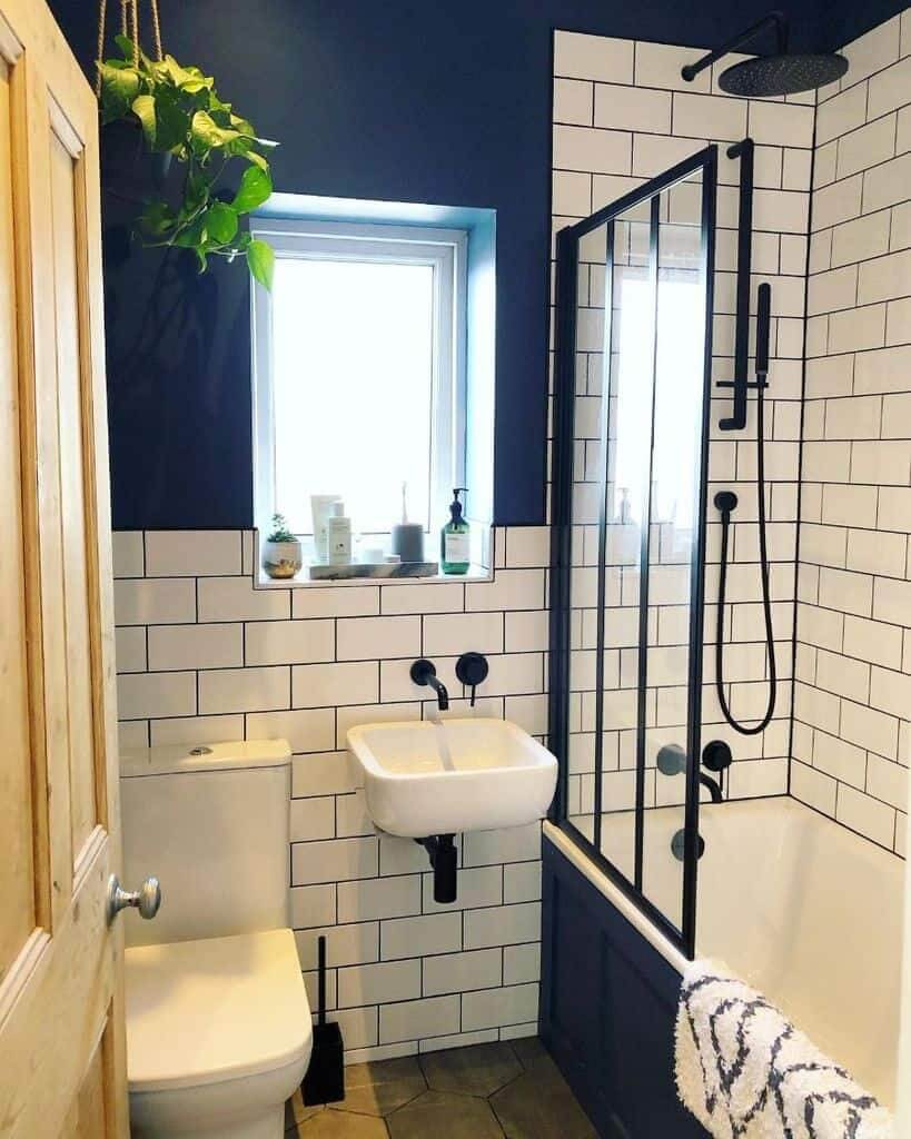 83 Small Bathroom Ideas & How To Make It Look Bigger 92 small-bathroom-design-ideas-nordroom