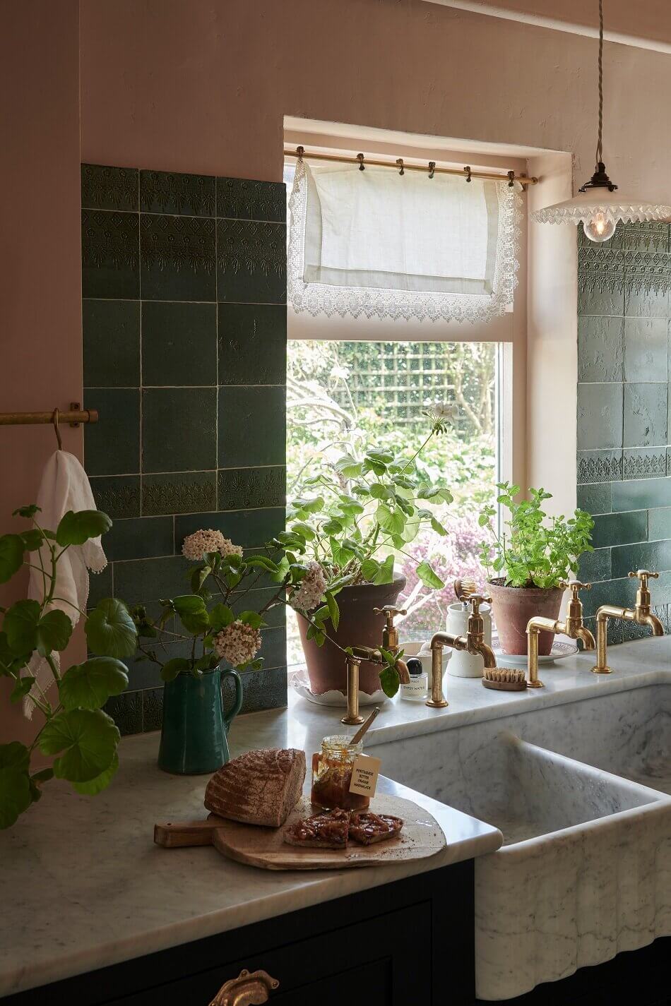 A Classic deVOL Kitchen with Mediterranean Color Scheme 4 classic-devol-kitchen-mediterranean-colors-nordroom