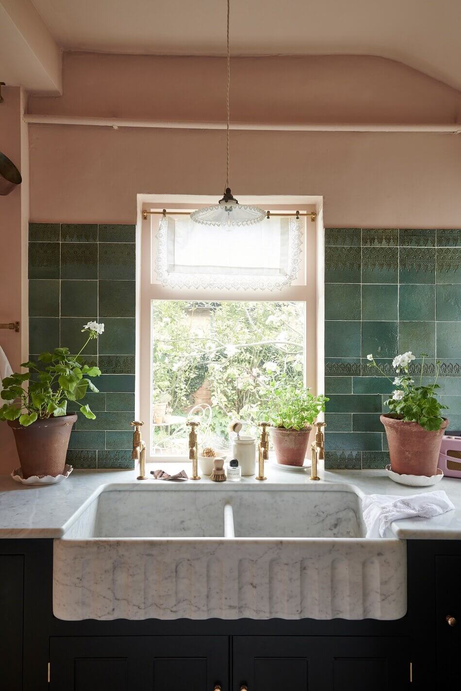 A Classic deVOL Kitchen with Mediterranean Color Scheme 6 classic-devol-kitchen-mediterranean-colors-nordroom