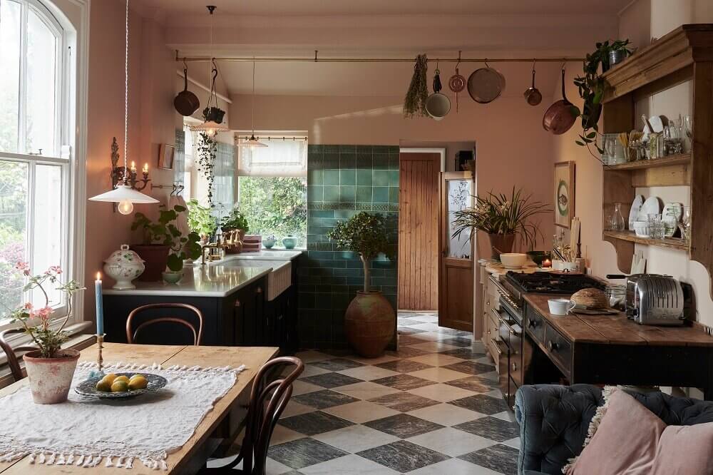 A Classic deVOL Kitchen with Mediterranean Color Scheme 1 classic-devol-kitchen-mediterranean-colors-nordroom