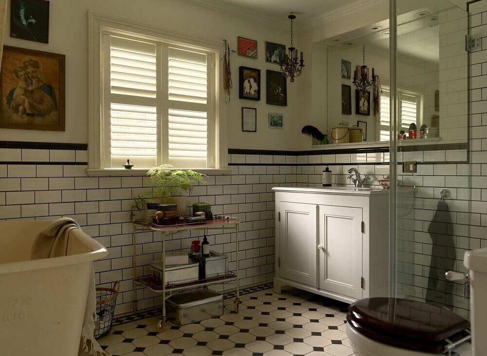 An Idyllic Swedish House With Tower Room 21 vintage-bathroom-idyllic-swedish-house-tower-room-nordroom