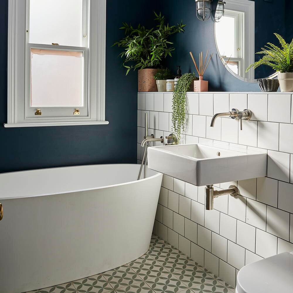 83 Small Bathroom Ideas & How To Make It Look Bigger 76 small-bathroom-design-ideas-nordroom