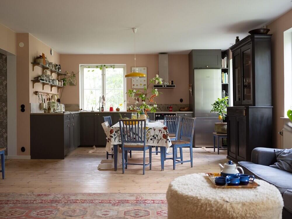 A Pink and Blue Scandinavian Apartment 2 pink-blue-scandinavian-apartment-nordroom
