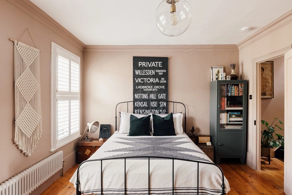 A Colorful Family Home in London 9 pink-master-bedroom-colorful-family-home-london-nordroom