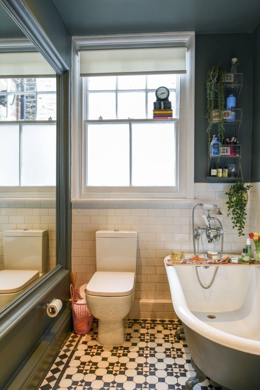 83 Small Bathroom Ideas & How To Make It Look Bigger 75 small-bathroom-design-ideas-nordroom