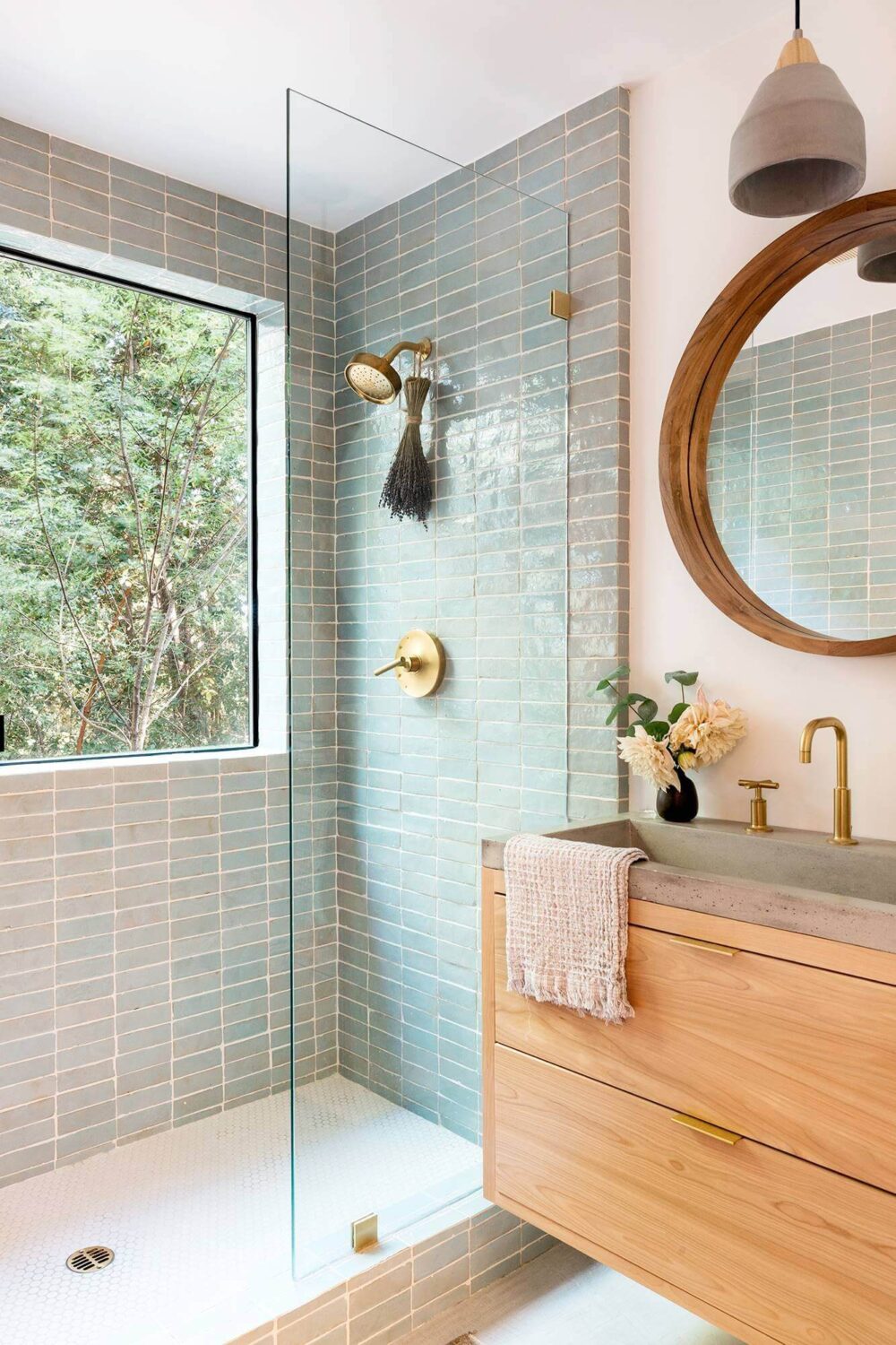 Sherwin-Williams Color of the Year 2024: Upward 36 small-bathroom-design-ideas-nordroom