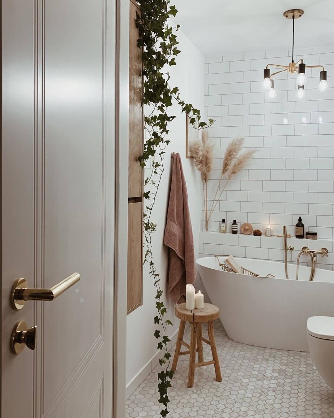 83 Small Bathroom Ideas & How To Make It Look Bigger 69 small-bathroom-design-ideas-nordroom