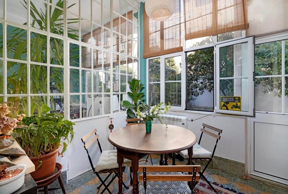 Paula's Beautiful 1930s Apartment in Lisbon 10 1930s-lisbon-apartment-nordroom