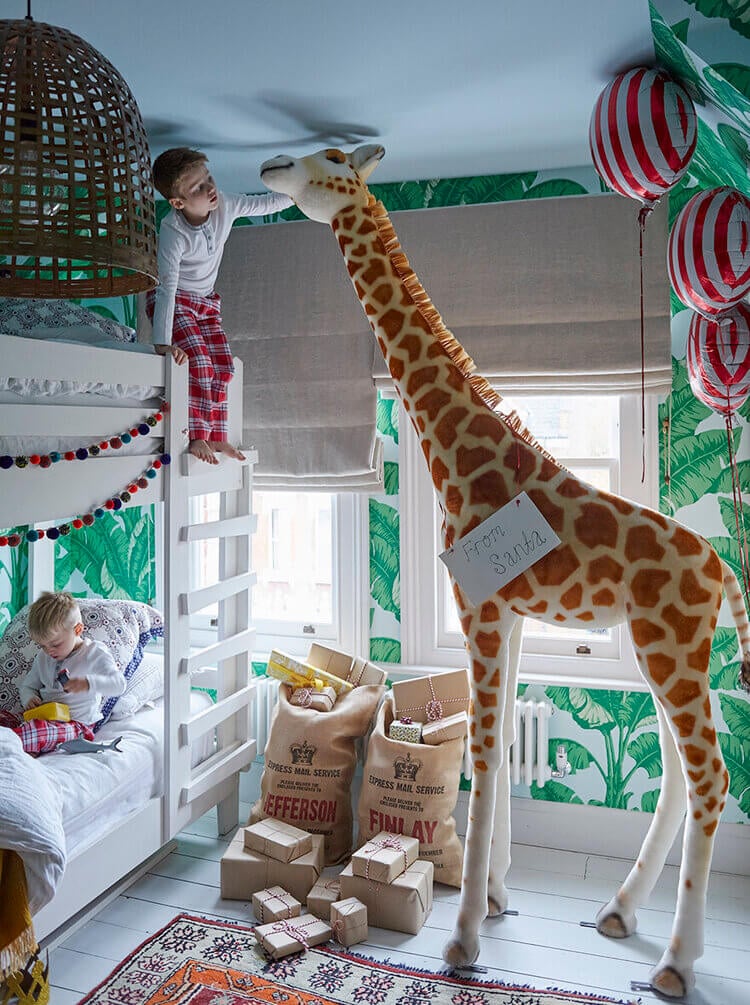 Colorful Touches in a London Family Home 12 colorful-touches-london-family-home-nordroom