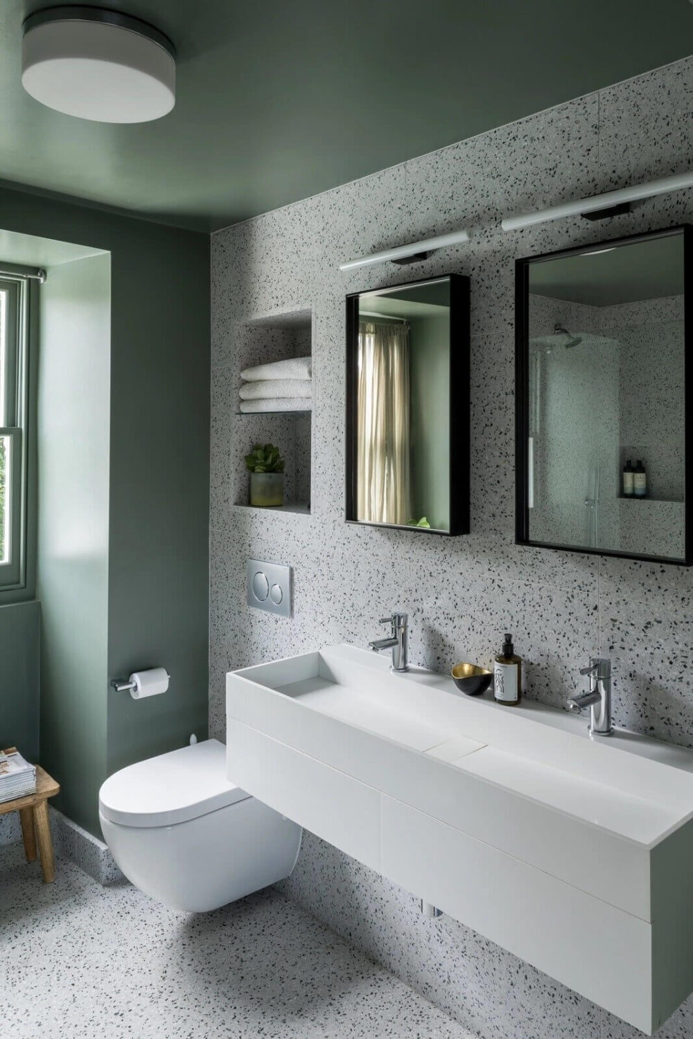 A London Townhouse with Vibrant Color Touches 17 green-bathroom-terrazzo-tiles-london-townhouse-nordroom