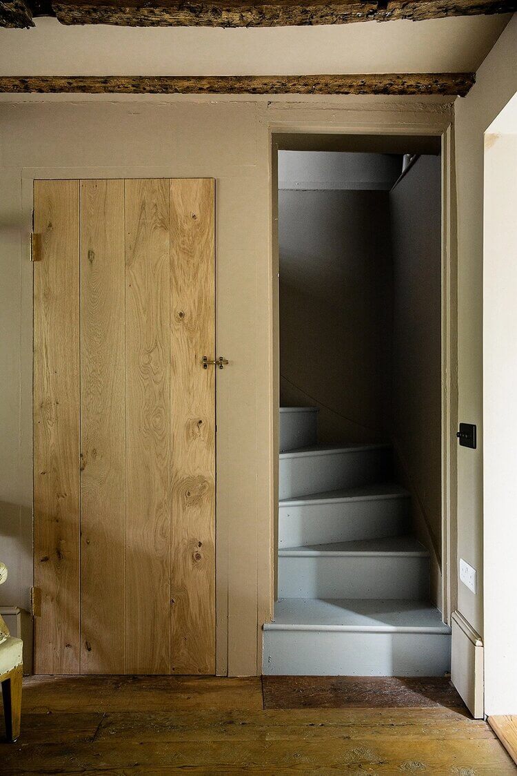 A Carefully Restored 17th Century English Cottage 6 carefully-restored-17th-century-english-cottage-nordroom