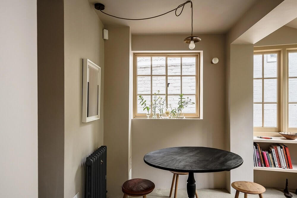 A Carefully Restored 17th Century English Cottage 10 carefully-restored-17th-century-english-cottage-nordroom