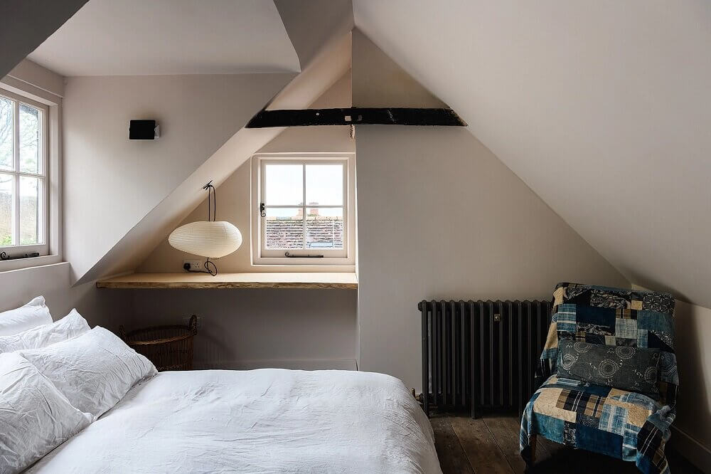 A Carefully Restored 17th Century English Cottage 18 carefully-restored-17th-century-english-cottage-nordroom