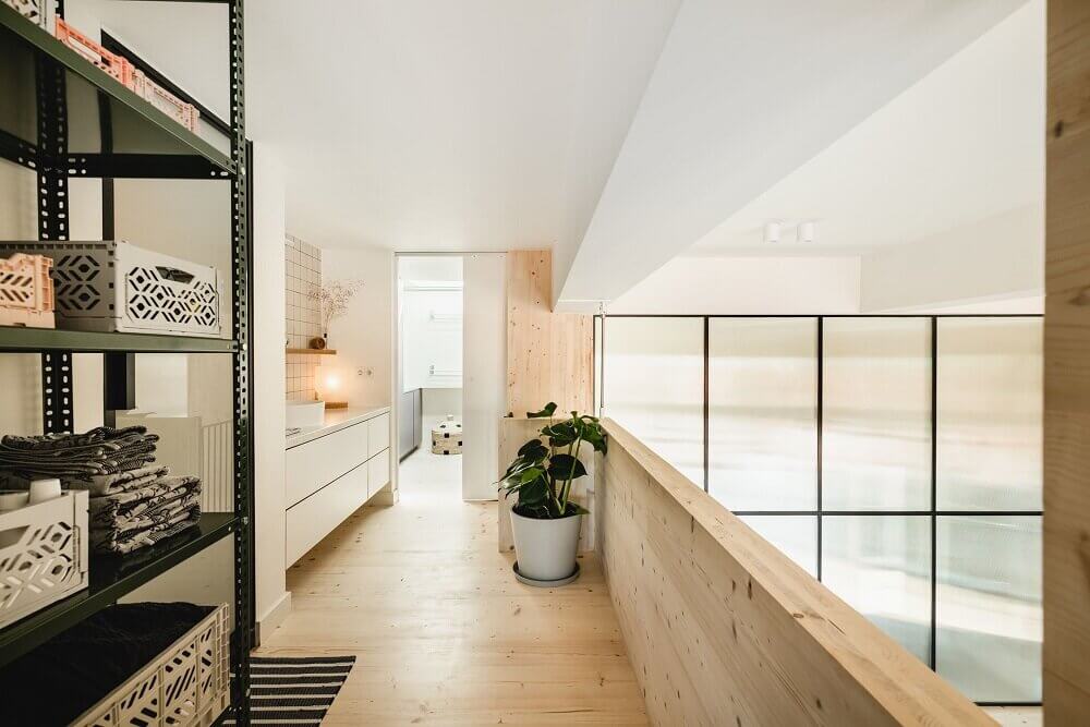 A Modern Loft in a Converted School Building 15 modern-loft-converted-school-building-amsterdam-nordroom