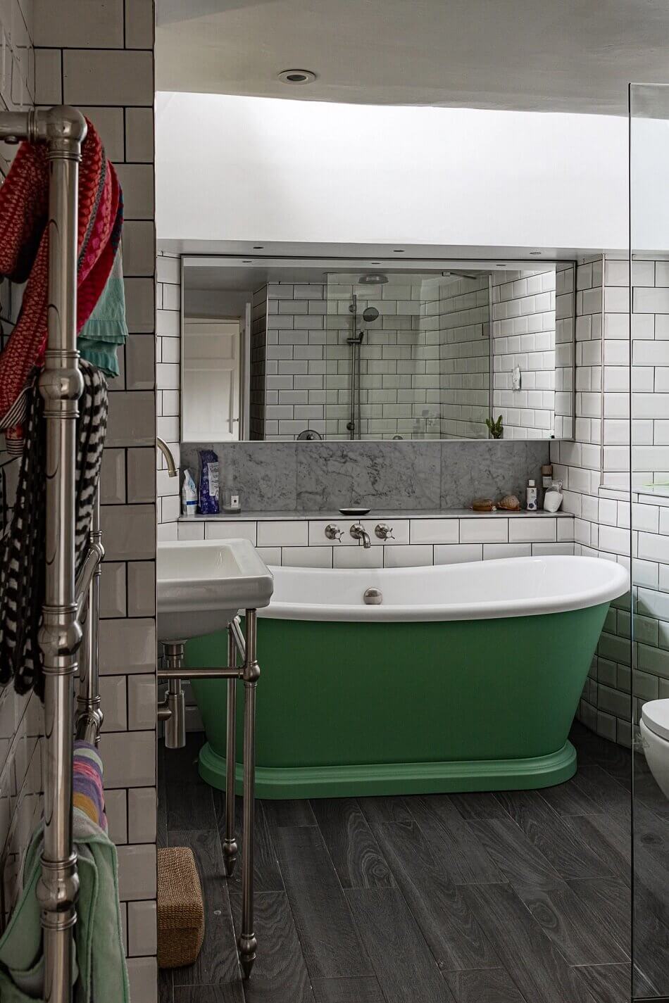 A Vibrant Colorful Townhouse in Bath 23 vibrant-colorful-townhouse-bath-nordroom