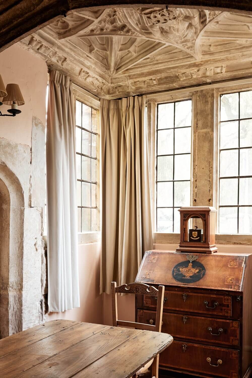 An English Country House with Historic Features 12 english-country-house-historic-features-nordroom