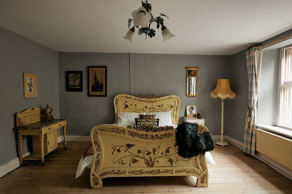 An English Country House with Historic Features 16 english-country-house-historic-features-nordroom