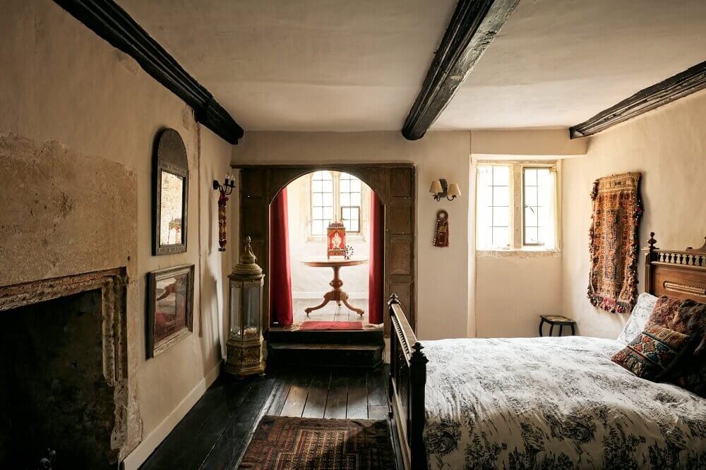 An English Country House with Historic Features 19 english-country-house-historic-features-nordroom