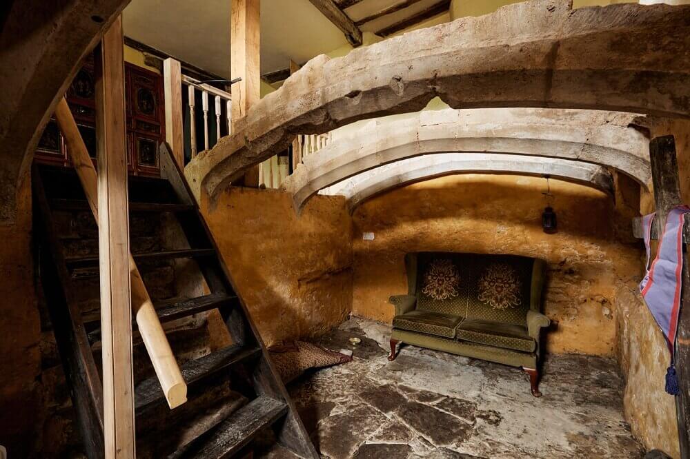 An English Country House with Historic Features 21 english-country-house-historic-features-nordroom