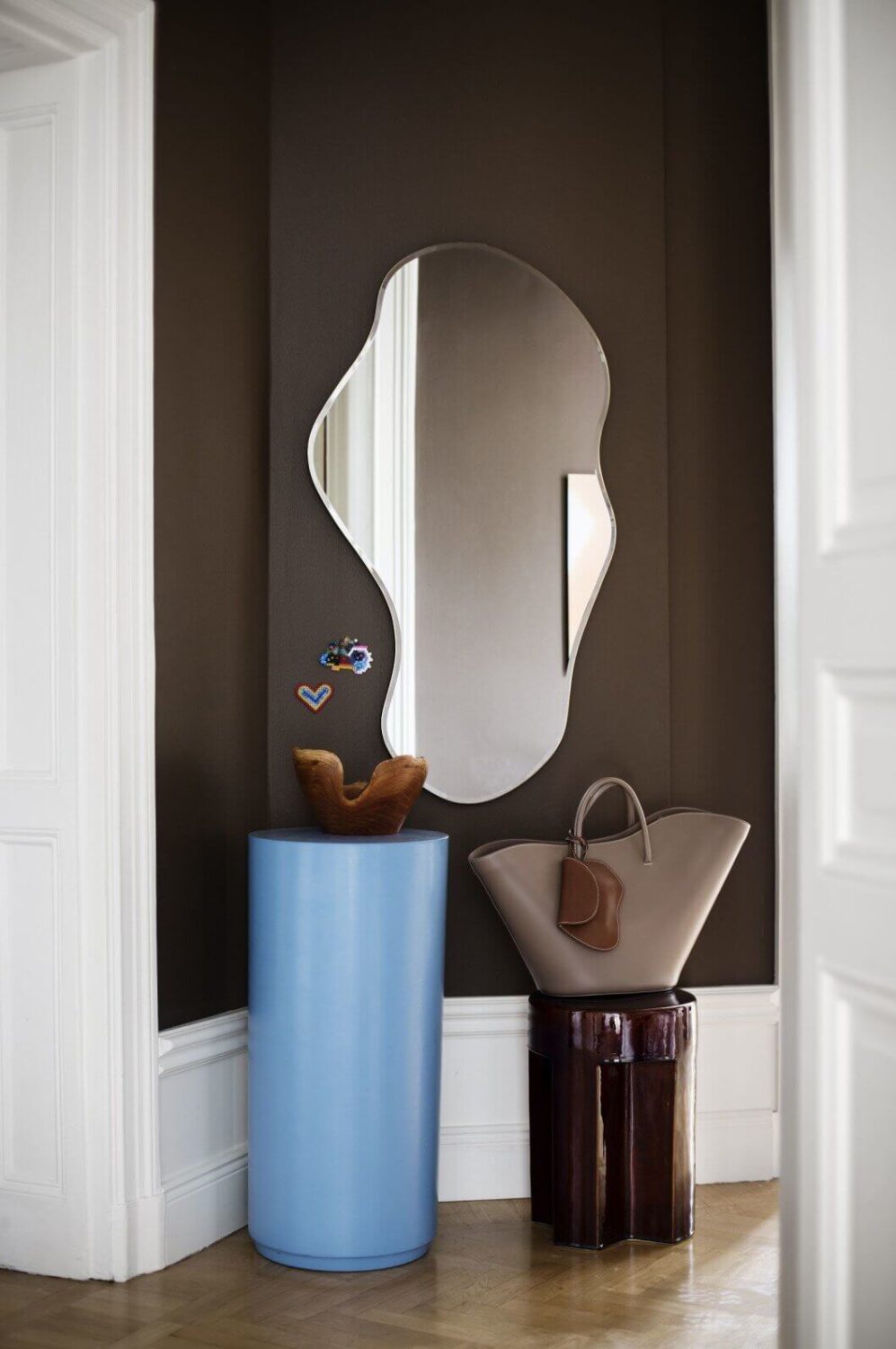 The Eclectic Apartment of a Swedish Bag Designer 8 chocolat-brown-hallway-eclectic-apartment-nordroom