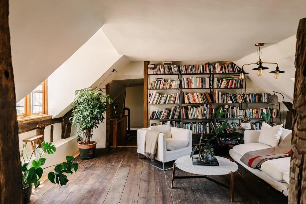 An English Farmhouse Brimming With History 15 english-farmhouse-brimming-with-history-nordroom