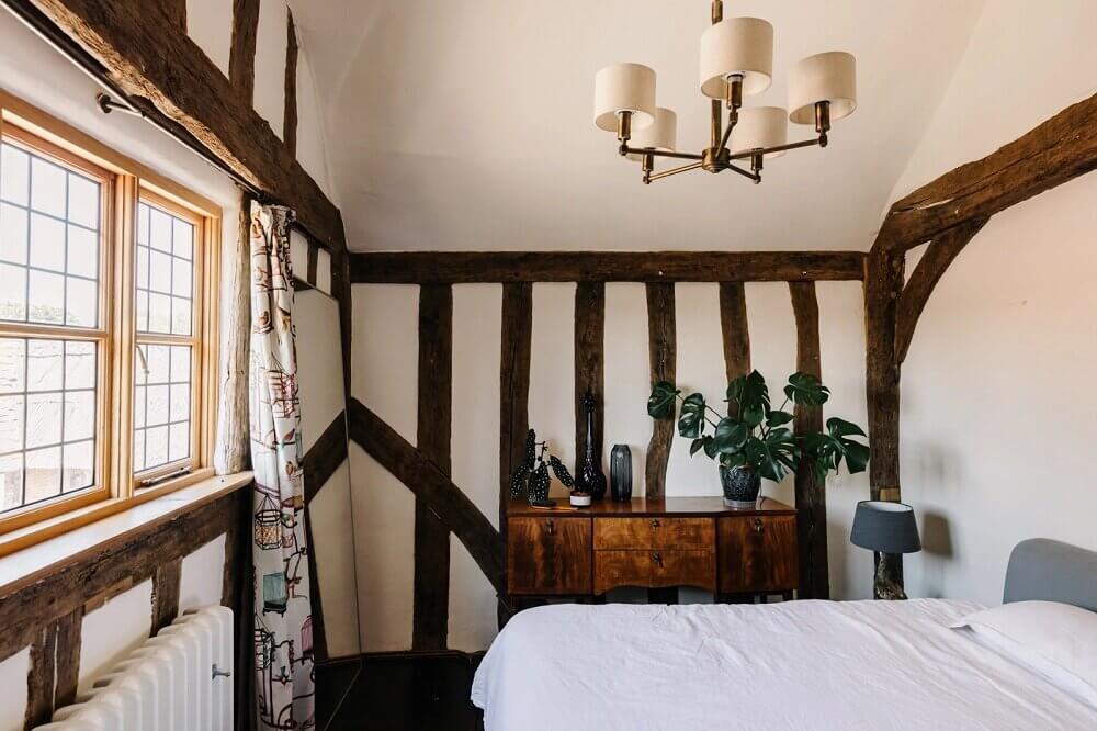 An English Farmhouse Brimming With History 17 english-farmhouse-brimming-with-history-nordroom