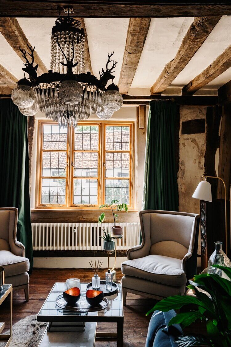 An English Farmhouse Brimming With History 2 english-farmhouse-brimming-with-history-nordroom