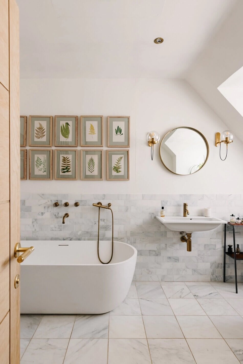 An English Farmhouse Brimming With History 20 english-farmhouse-brimming-with-history-nordroom