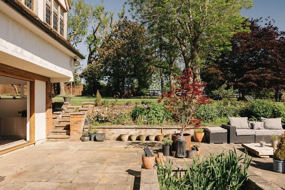 An English Farmhouse Brimming With History 25 english-farmhouse-brimming-with-history-nordroom