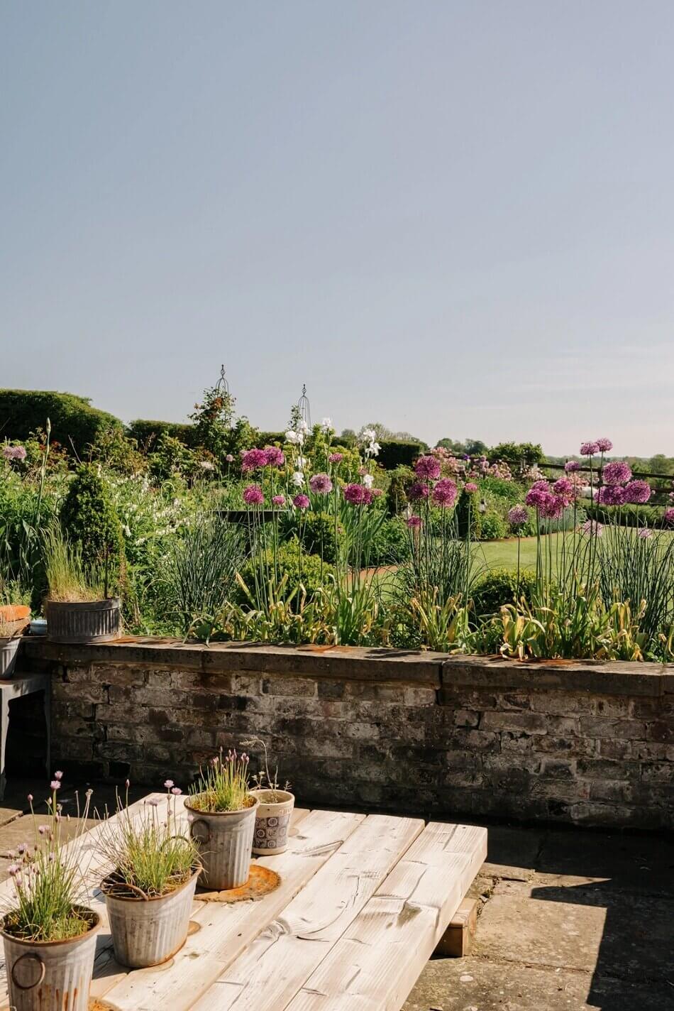 An English Farmhouse Brimming With History 26 english-farmhouse-brimming-with-history-nordroom