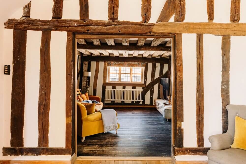 An English Farmhouse Brimming With History 5 english-farmhouse-brimming-with-history-nordroom