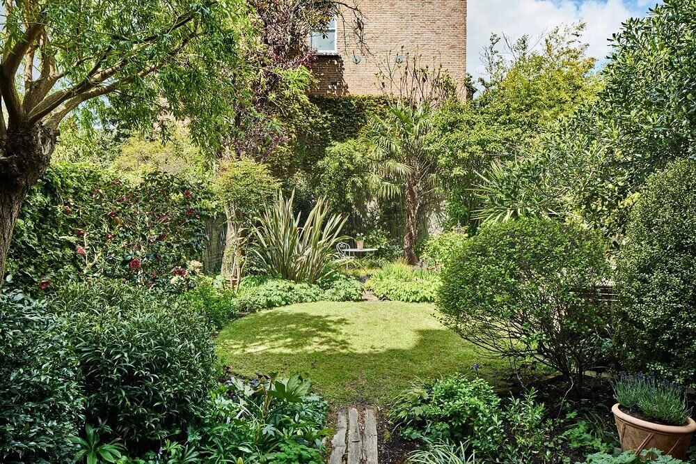 A Light-Filled Maisonette With Lovely Garden 21 garden-london-maisonette-nordroom