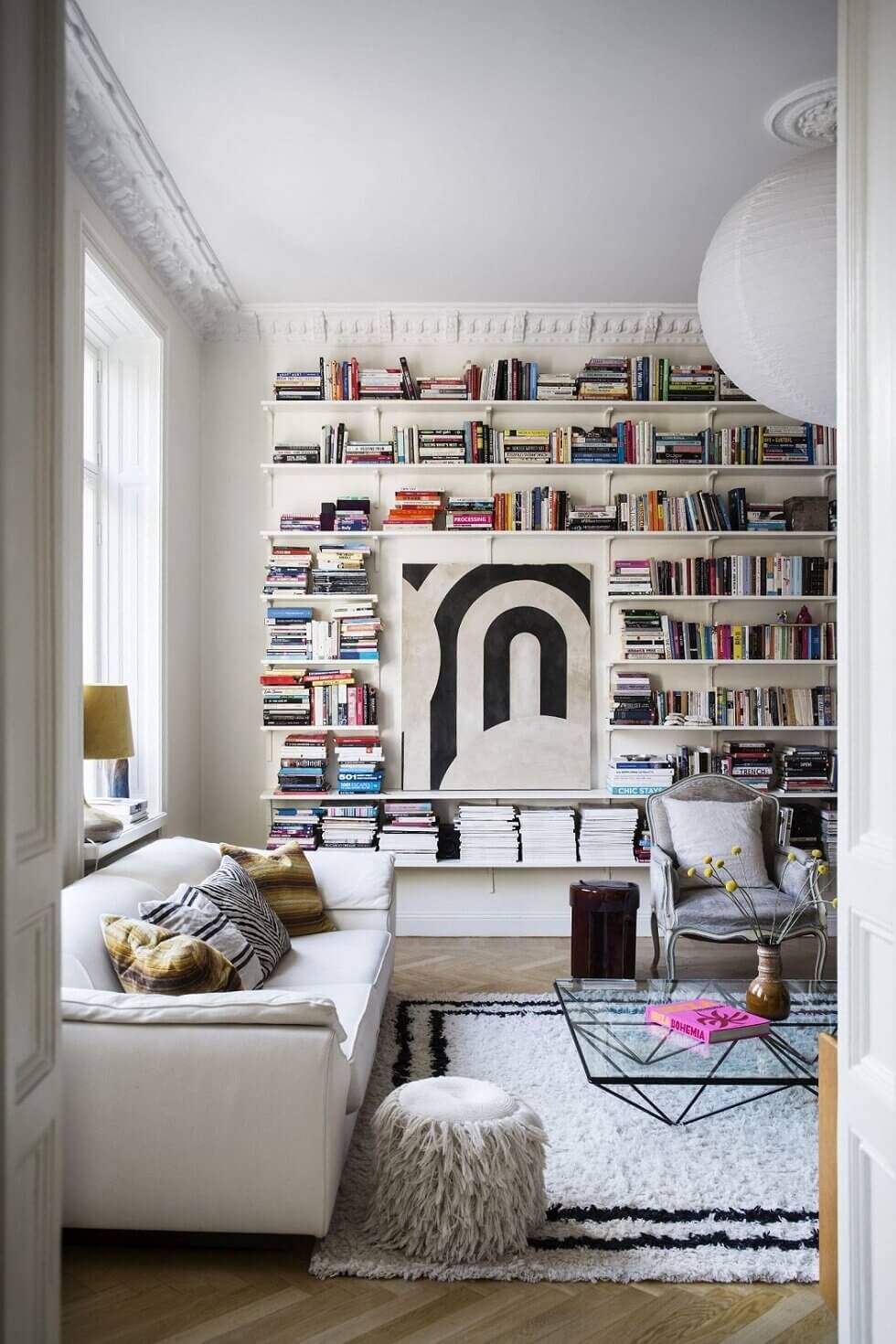 The Eclectic Apartment of a Swedish Bag Designer 1 living-room-bookshelves-eclectic-apartment-nordroom) (1)
