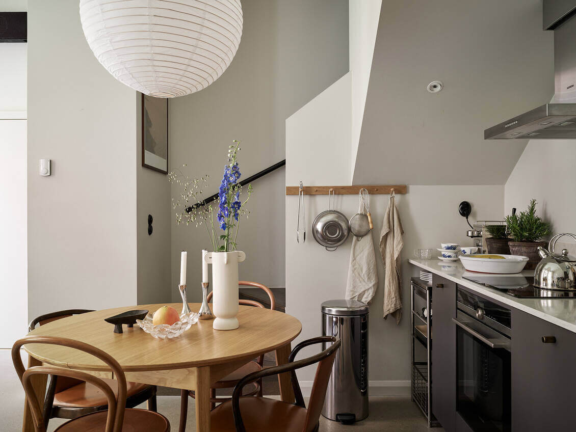 A Small Scandinavian Maisonette in a Historic Building 8 small-scandinavian-maisonette-nordroom