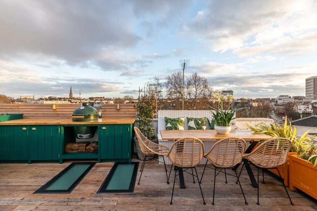 A Blend Of British and Californian Style In A London Townhouse 25 british-californian-style-notting-hill-townhouse-nordroom